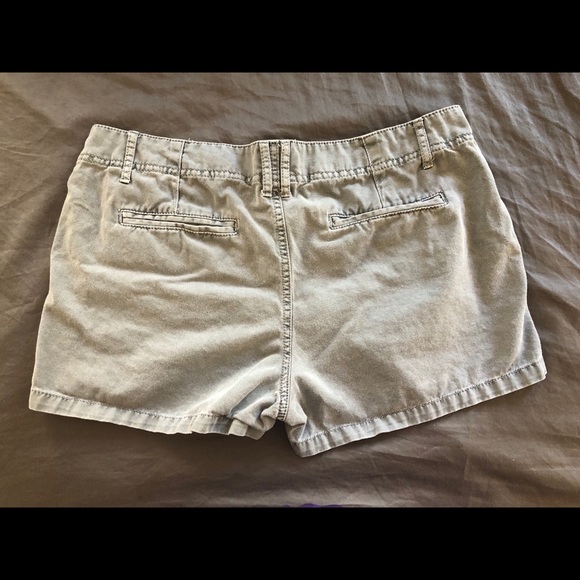 Women’s shorts - Picture 2 of 3